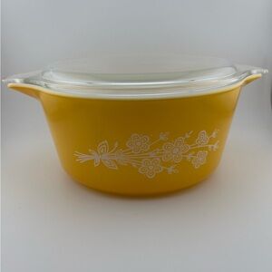 Vintage Pyrex Butterfly Gold 474 Casserole Dish with Lid